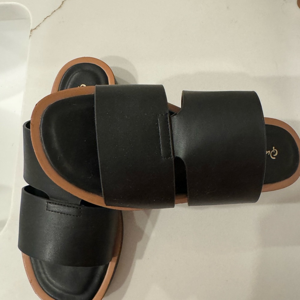 Qupid sandals